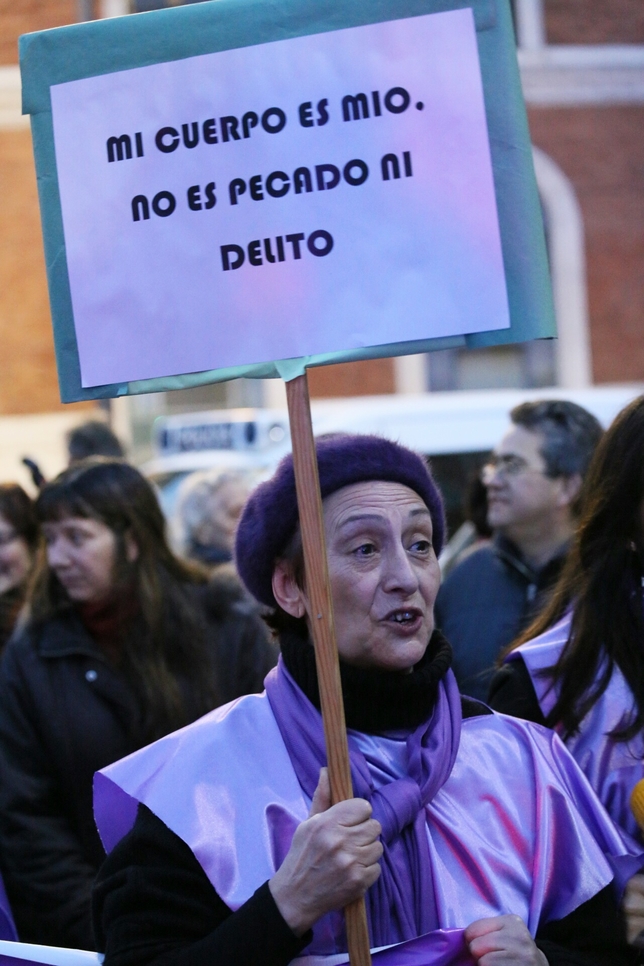 Llegada de 'El tren de la libertad', contra la nueva Ley del Aborto, a Valladolid.  / E. MARGARETO (ICAL)