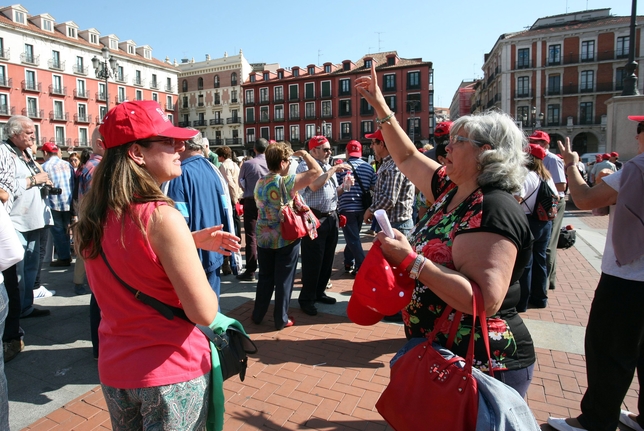 Celebración del Día Internacional de las Personas Sordas, en la Plaza Mayor de Valladolid.