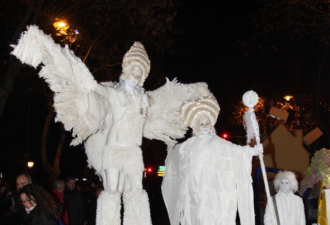 Miles de niños dan la bienvenida a Sus Majestades los Reyes Magos de Oriente