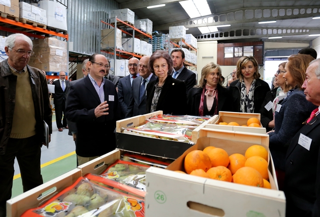 Visita de la reina Sofía al Banco de Alimentos