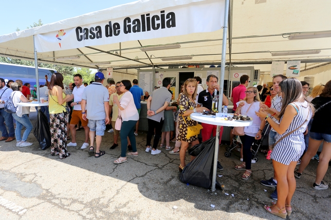 XXXVI Feria de Folklore y Gastronomía
  / LETICIA PÉREZ / ICAL