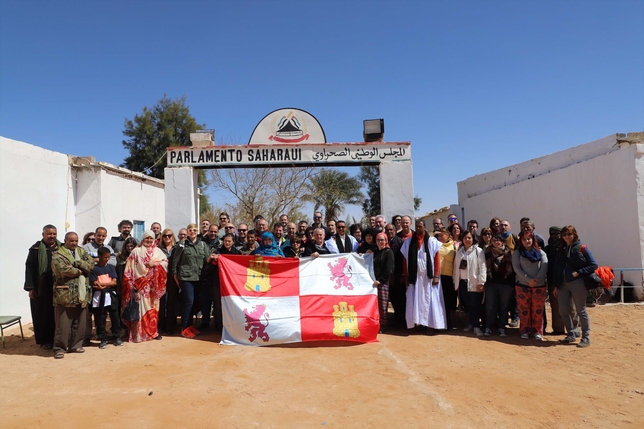 Visita de una delegación de Castilla y León a los campos de refugiados del Pueblo Saharaui
