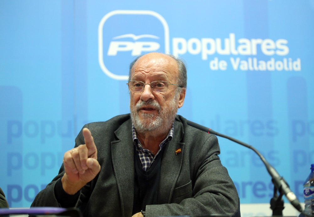 Rueda de prensa del exalcalde de Valladolid Javier León de la Riva  / RUBÉN CACHO / ICAL