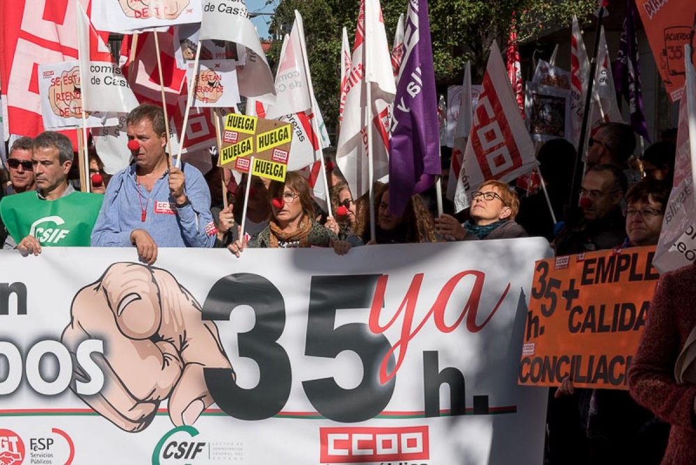 Concentraciones sindicales para exigir las 35 horas en la Junta  / CCOO