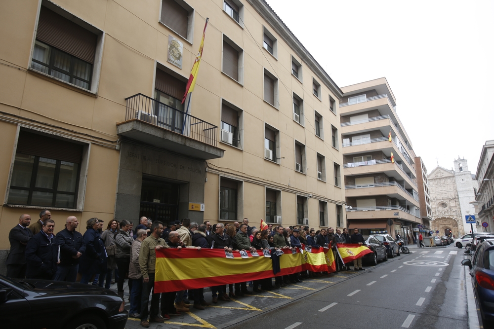 Concentración de apoyo a la Policía Nacional en Cataluña