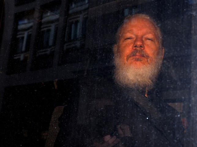 La Fiscalía sueca solicita la detención de Assange