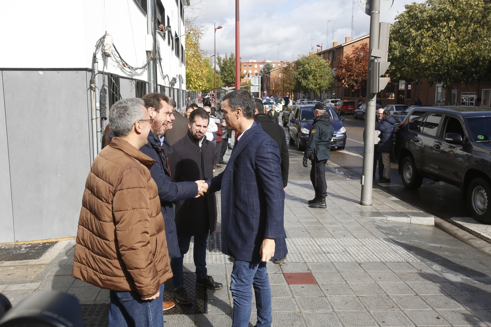 Visita de Pedro Sánchez al barrio de Pajarillos  / JONATHAN TAJES