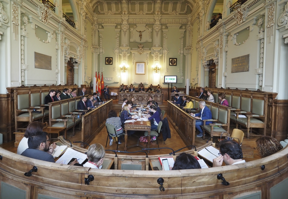 Pleno extraordinario del Ayuntamiento de Valladolid