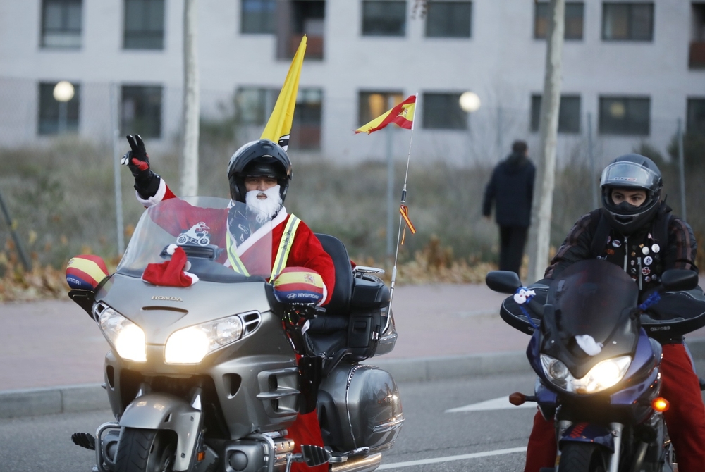 La cabalgata motera y solidaria de Valladolid.