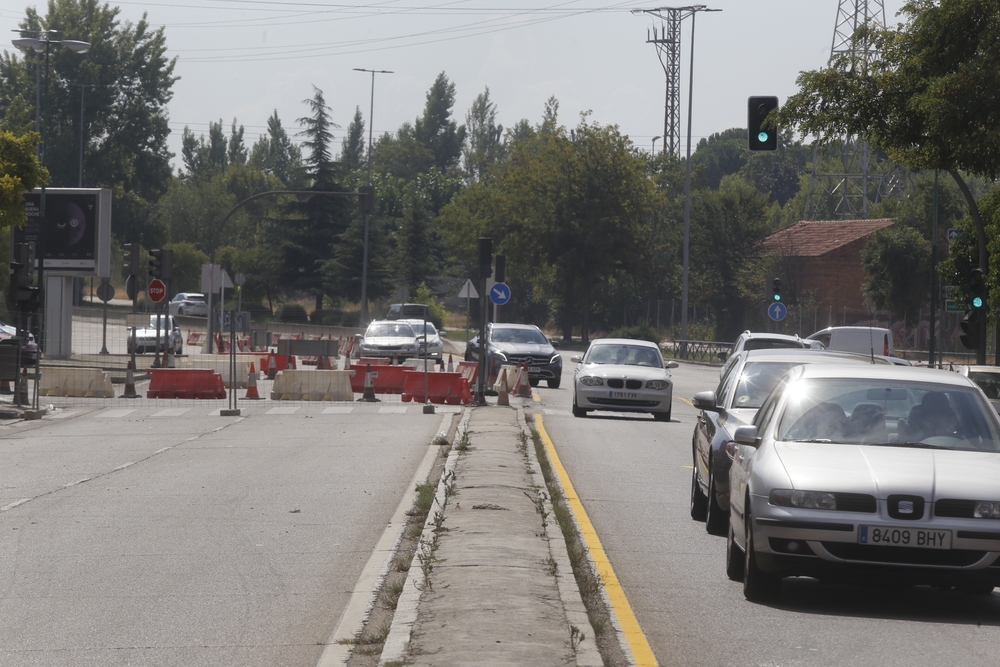 Obras en la Avenida Segovia  / JONATHAN TAJES