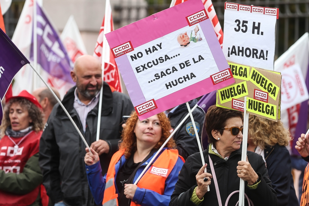 Concentración de empleados públicos por las 35 horas semanales  / DOS SANTOS / ICAL