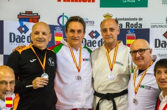 Cinco medallas en Nacional de Karate Tradicional