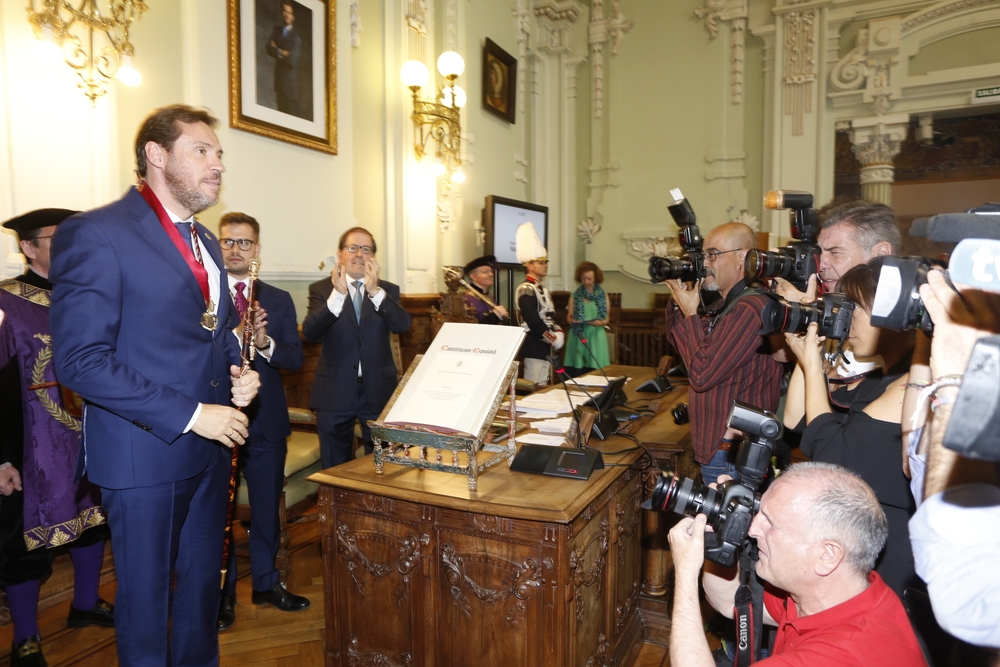 Toma de posesión de Óscar Puente como alcalde de Valladolid  / JONATHAN TAJES