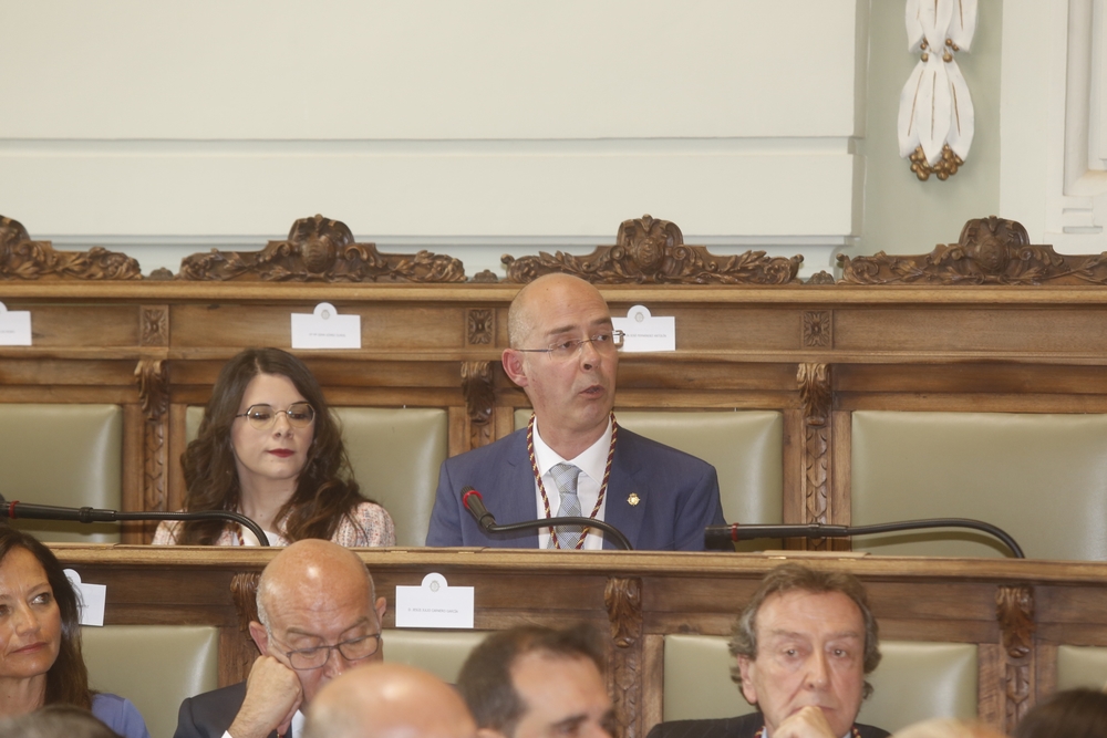 Toma de posesión de Óscar Puente como alcalde de Valladolid  / JONATHAN TAJES