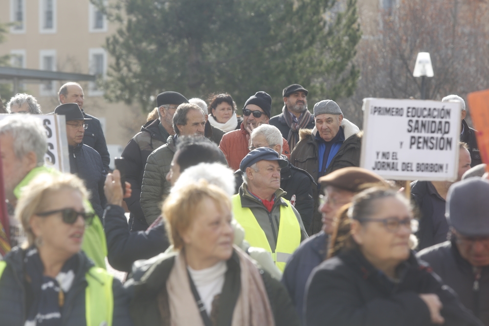 Manifestación en defensa de las pensiones  / JONATHAN TAJES