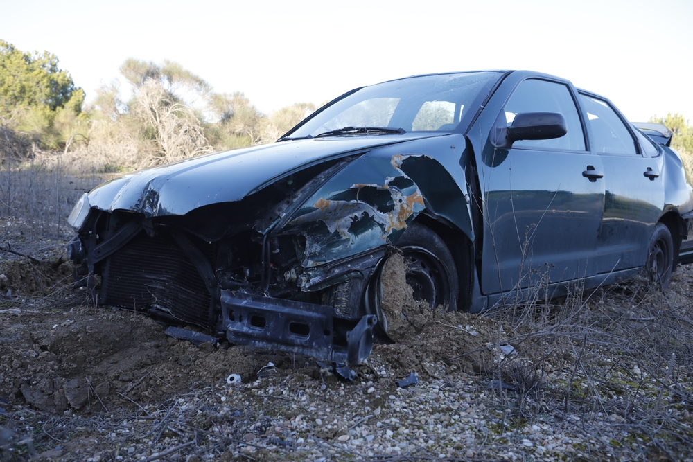 Rescate de un vehículo tras un accidente en Tudela.  / J. C. CASTILLO