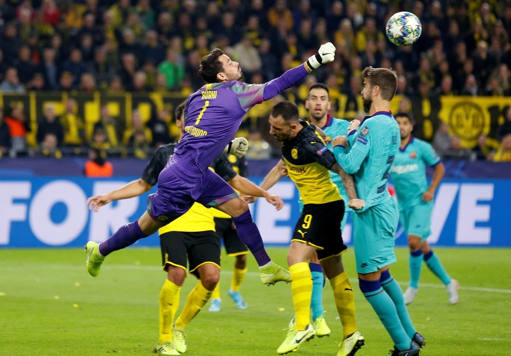El Barcelona sobrevive en Dortmund