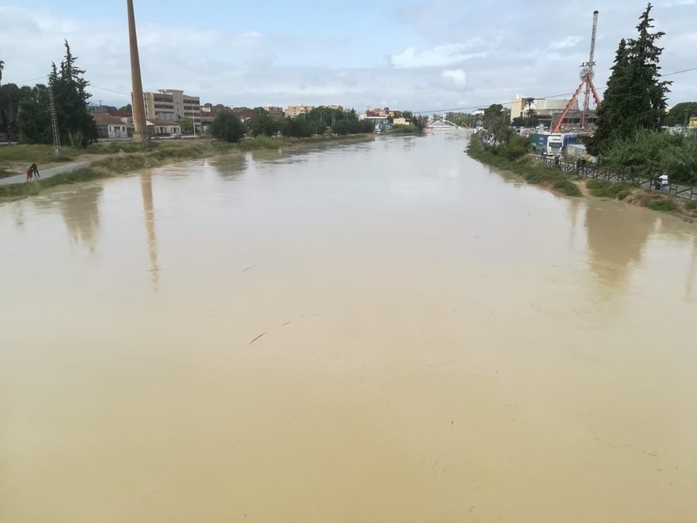 Imagen de la crecida del Rio Segura por Murcia, DANA, TORMENTAS, INNDACIONES  / AYUNTAMIENTO DE MURCIA