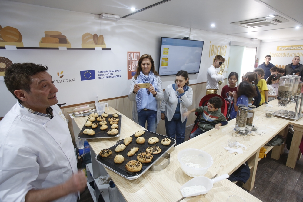 Campaña ¡Buenos días con pan de Europa!  / JONATHAN TAJES