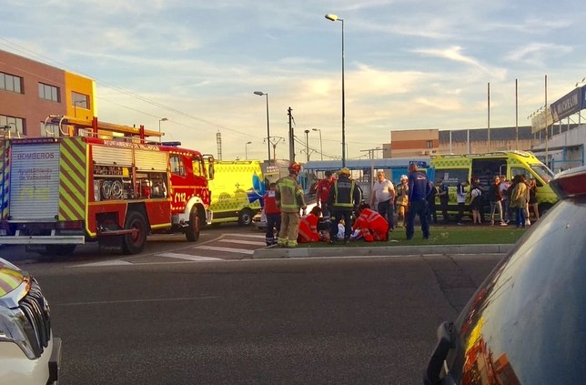 Tres heridos en una colisión entre dos coches en Argales