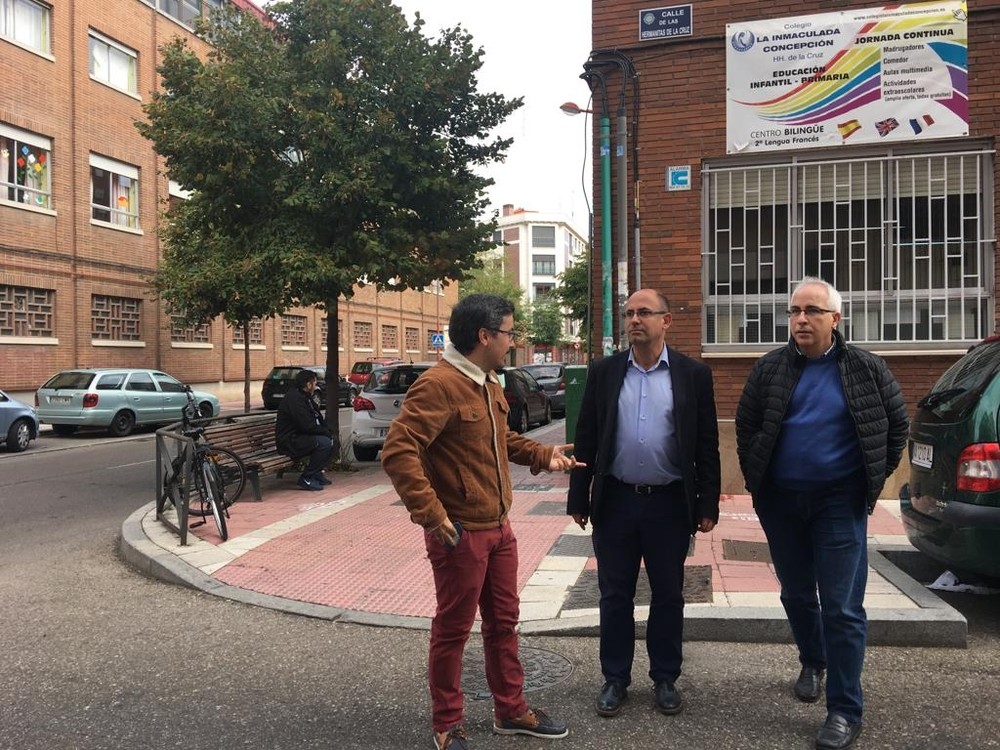 El Ayuntamiento reurbaniza tres calles de Las Delicias
