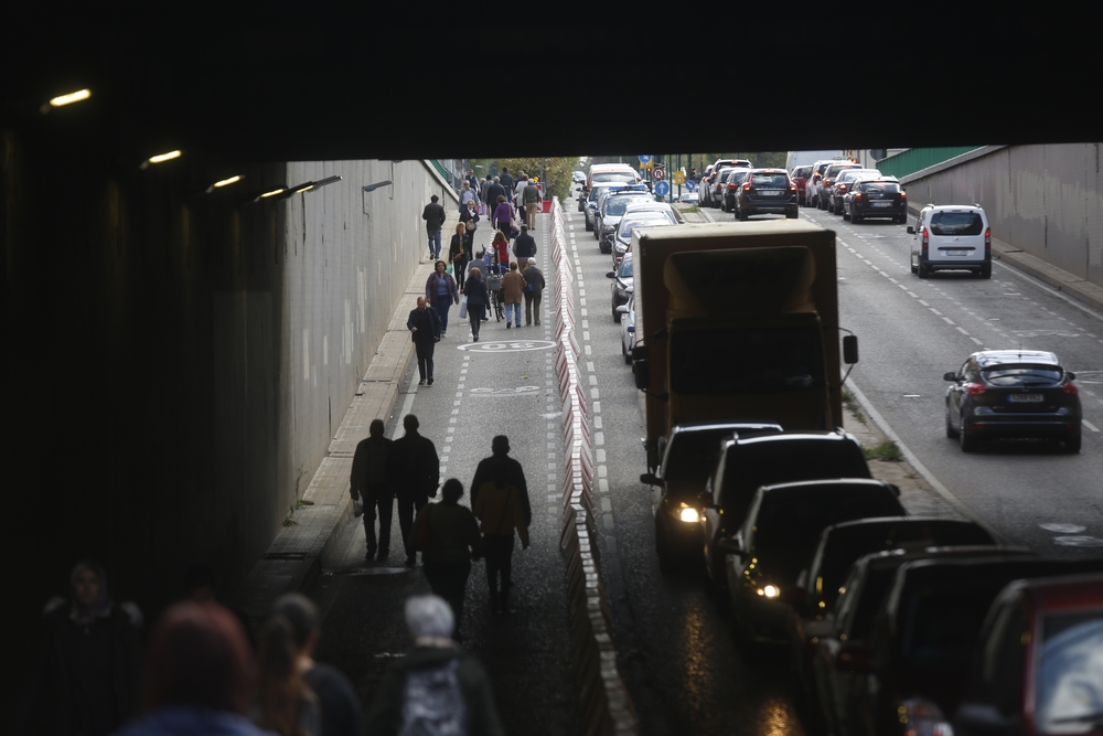 Nuevo paso peatonal en el túnel de San Isidro  / JONATHAN TAJES