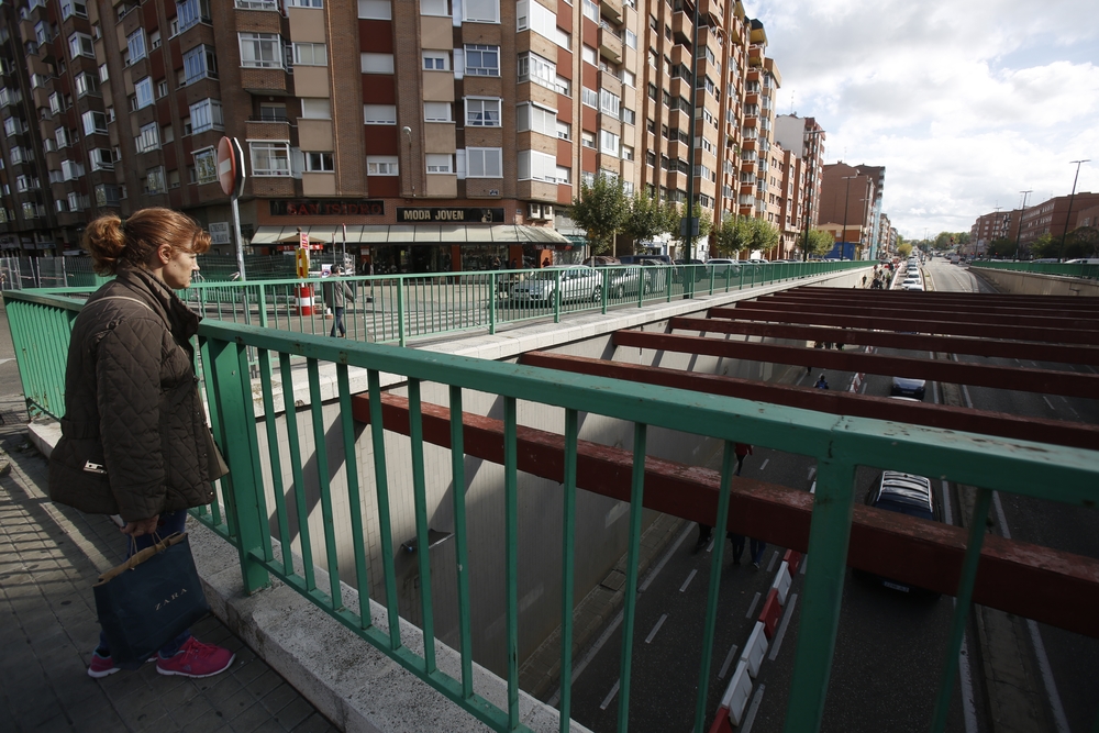 Nuevo paso peatonal en el túnel de San Isidro  / JONATHAN TAJES