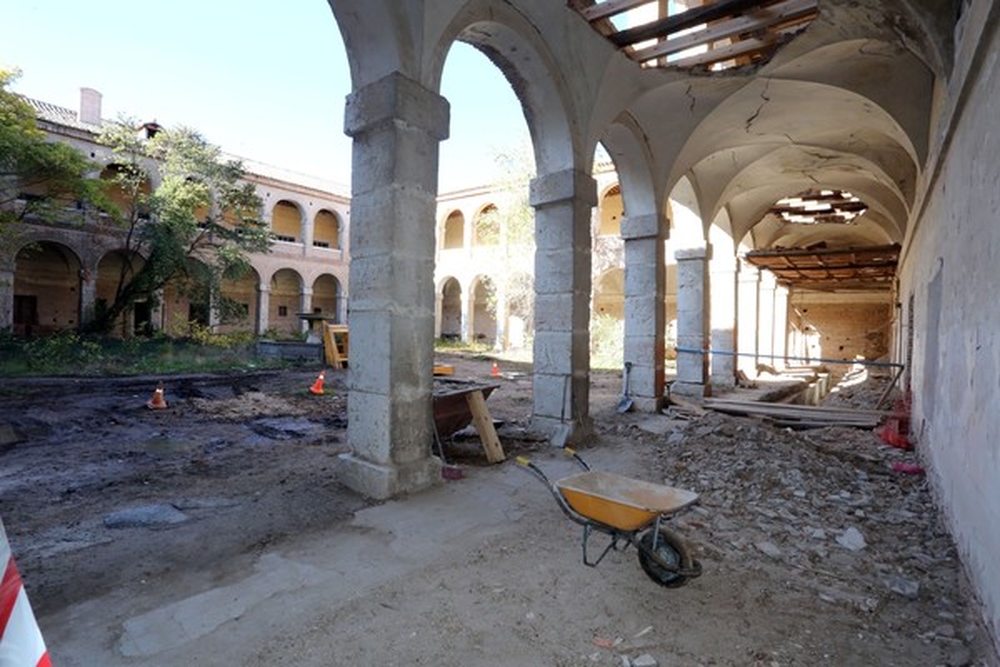 Obras de conservación y restauración del Hospital Simón Ruiz de Medina del Campo.  / RUBÉN CACHO (ICAL)