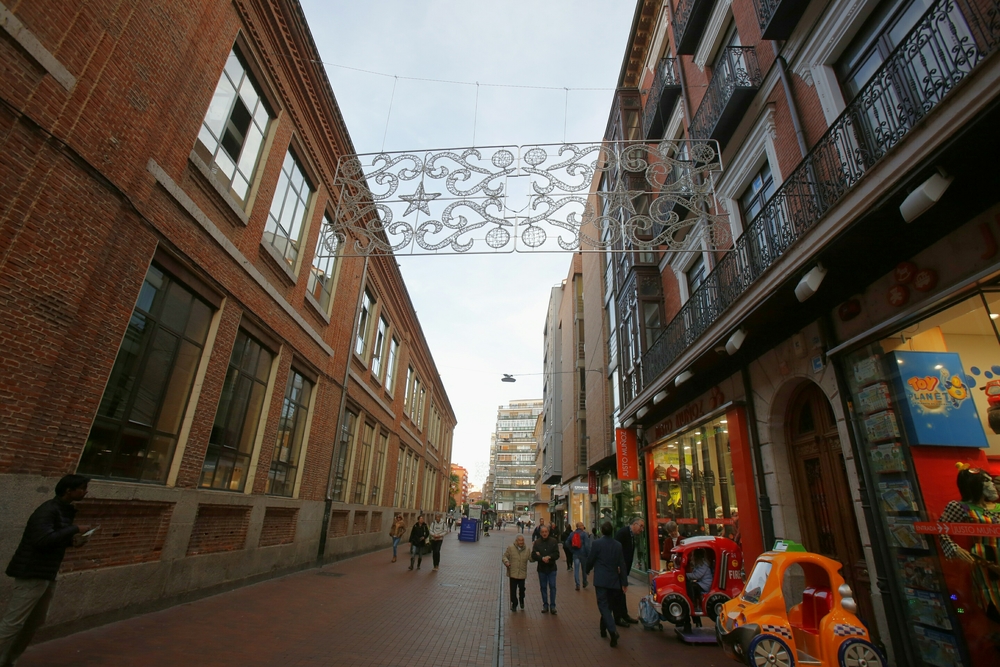 Instalación de las luces de Navidad  / JONATHAN TAJES