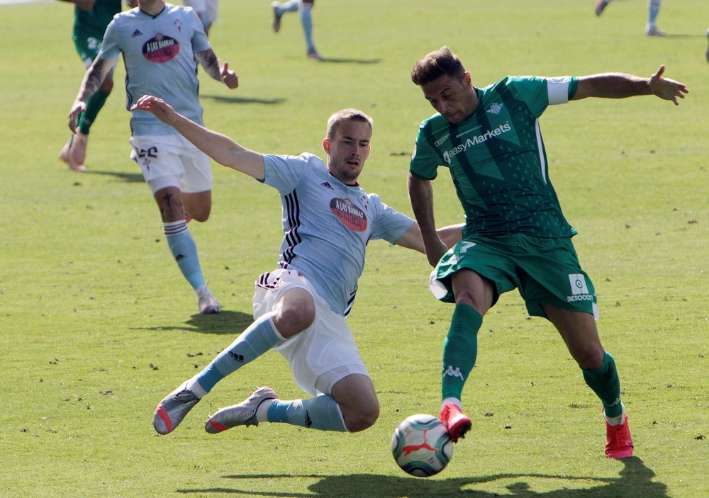 El Betis coge aire a costa del Celta