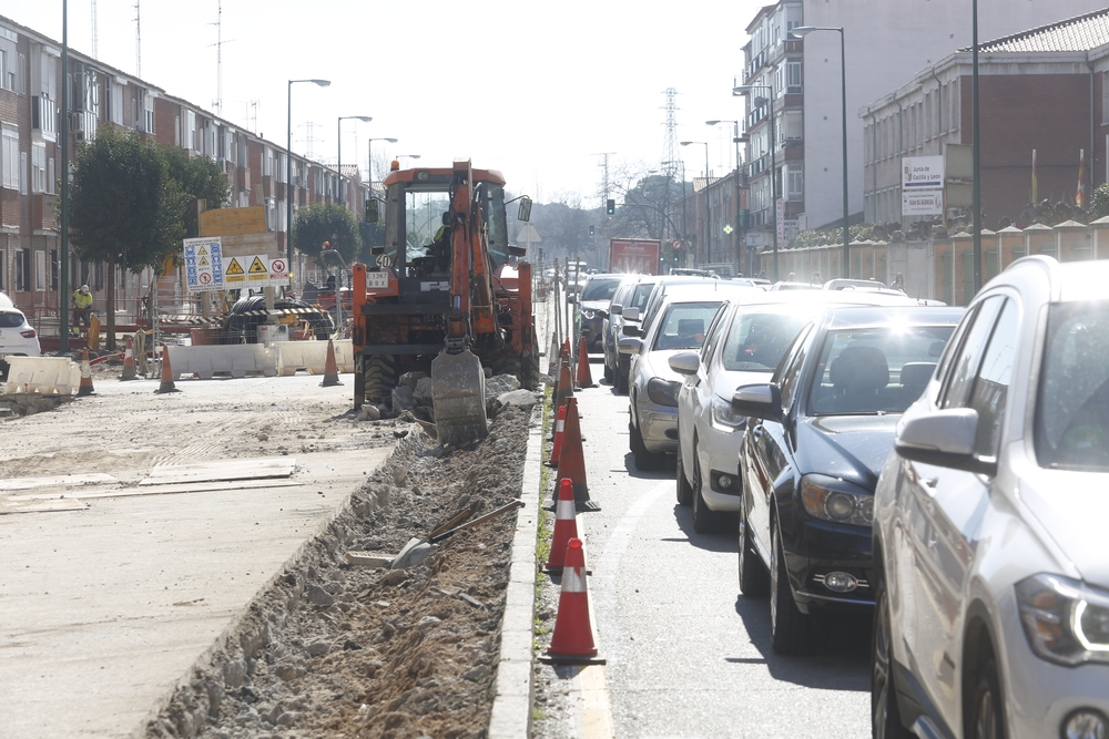 Obras en la Avenida Segovia  / JONATHAN TAJES