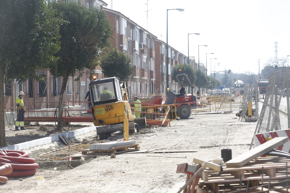 Obras en la Avenida Segovia  / JONATHAN TAJES