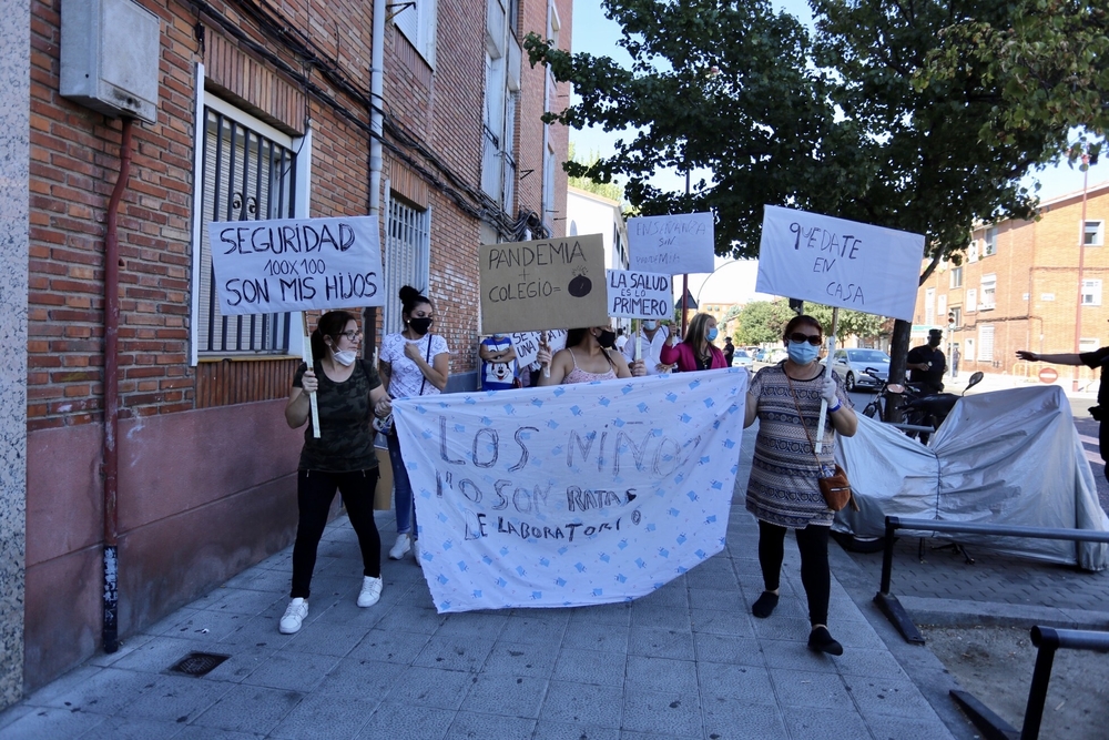  Manifestación para pedir mayor protección a los niños en la vuelta al colegio.  / LETICIA PÉREZ (ICAL)
