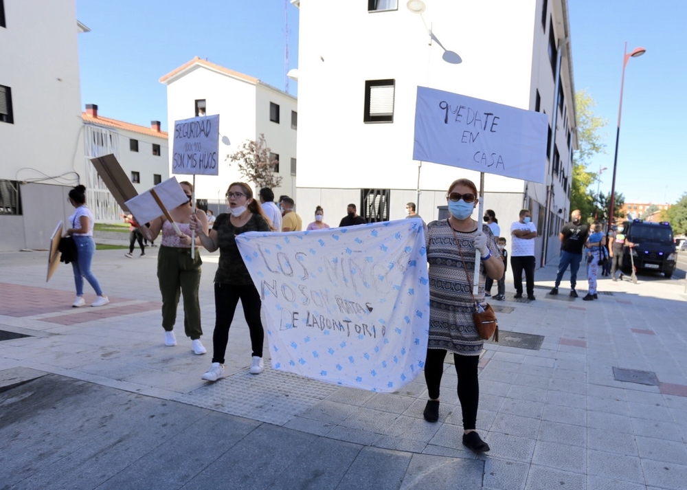  Manifestación para pedir mayor protección a los niños en la vuelta al colegio.  / LETICIA PÉREZ (ICAL)