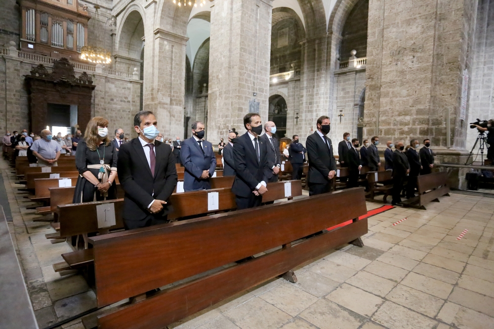 Funeral por las víctimas de la covid-19 en la Catedral de Valladolid.  / ICAL