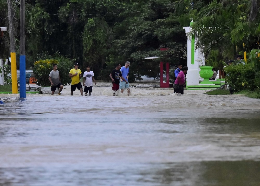'Eta' deja en El Salvador un fallecido y más de 1.990 evacuados