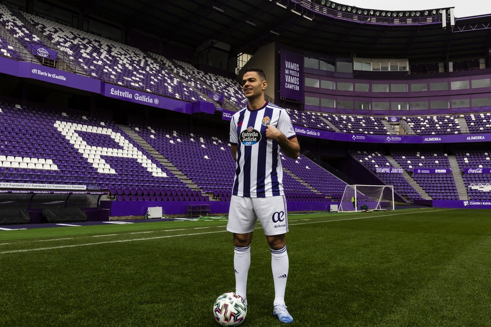 Presentación del jugador del Real Valladolid Ben Arfa   / JONATHAN TAJES