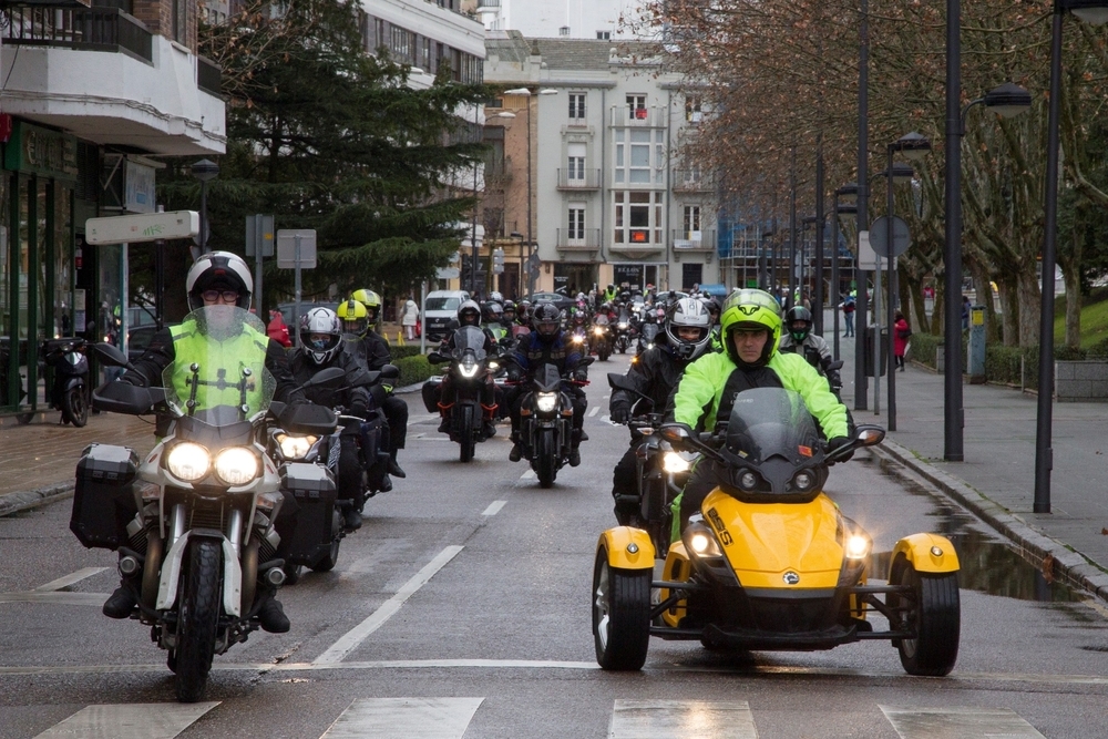 Cerca de 3.000 personas hacen rugir sus motos en Zamora