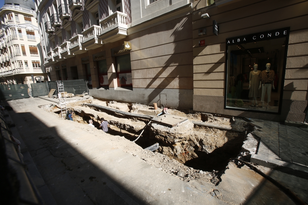 Excavaciones en la calle Constitución  / JONATHAN TAJES