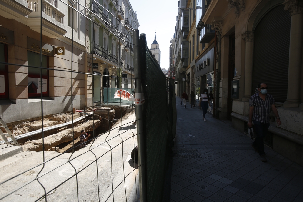 Excavaciones en la calle Constitución  / JONATHAN TAJES