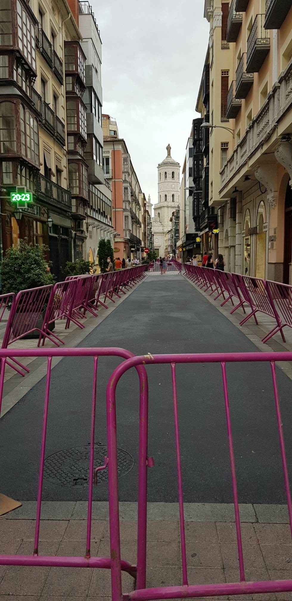 La calle Regalado, cortada hasta el domingo 26