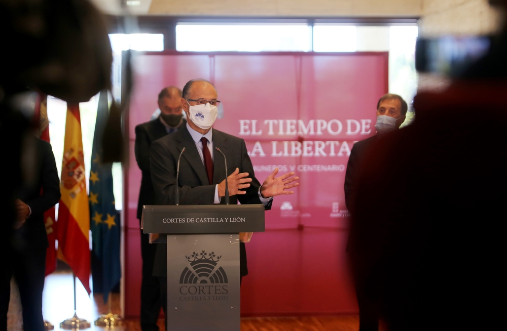 El presidente de las Cortes se reúne con rectores de las universidades de Castilla y León  / LETICIA PÉREZ / ICAL