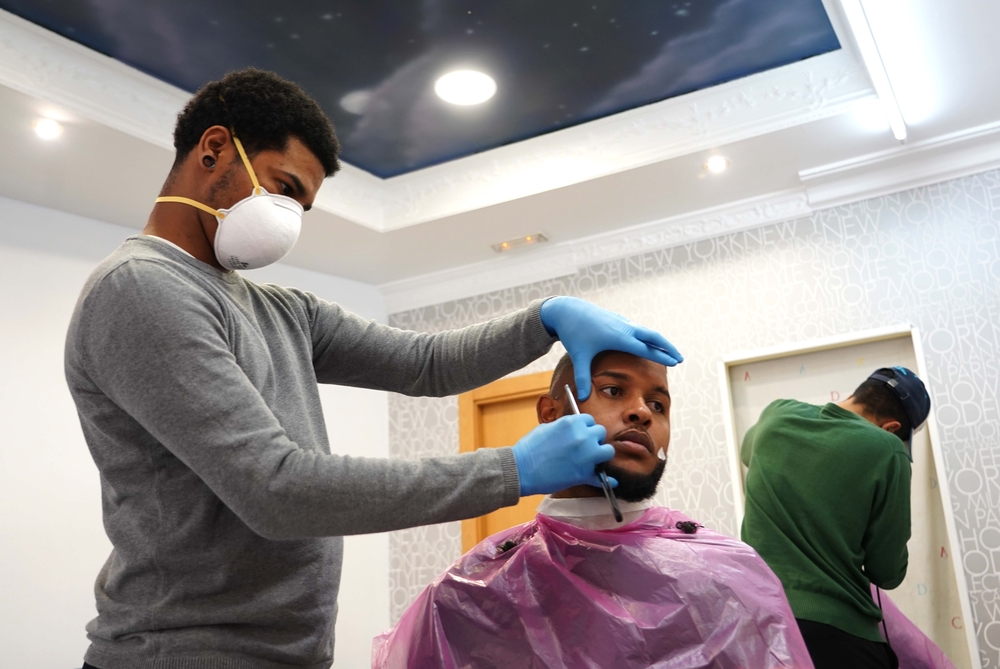 Las peluquerías reanudan su actividad con nuevas medidas higiénicas en la fase 0 del estado de alarma  / ICAL