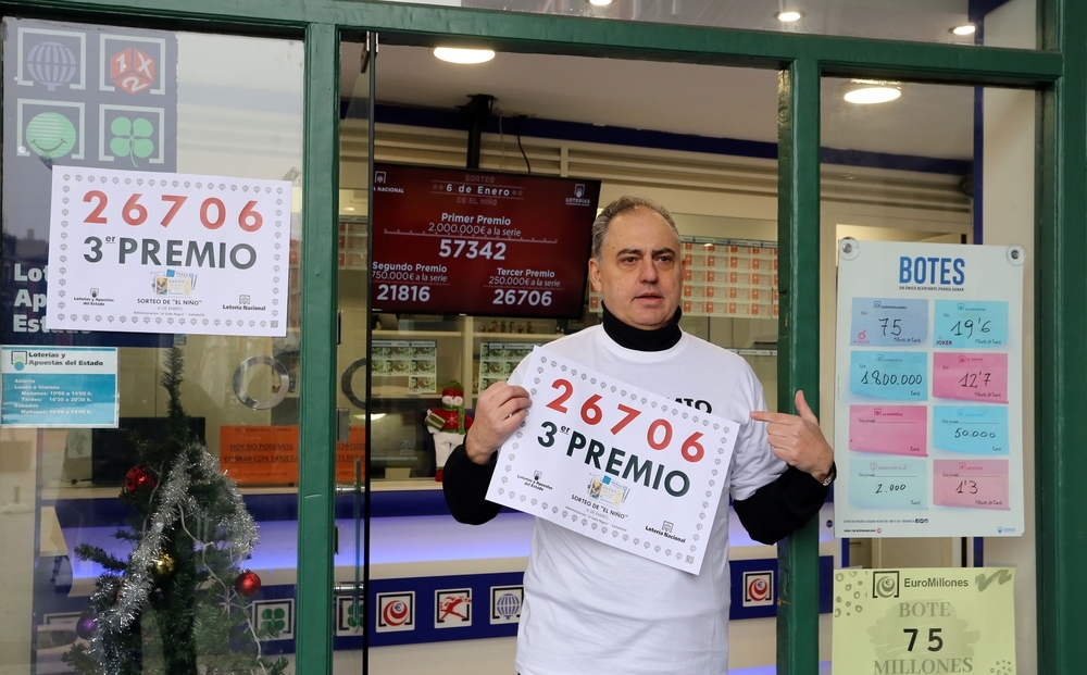 El tercer premio de El Niño deja 2,5 millones en Valladolid