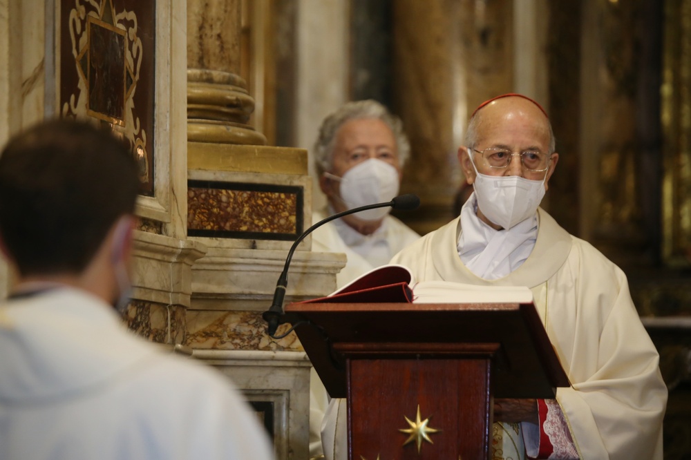 Misa oficiada por el cardenal arzobispo Ricardo Blázquez, en la Chiesa Nuova
