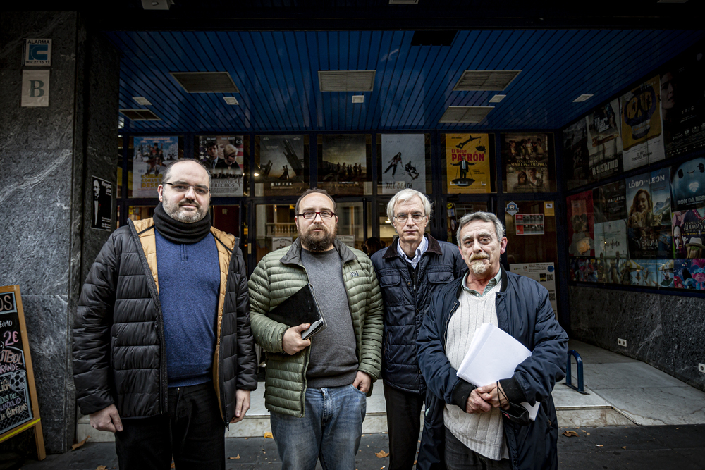 De izquierda a derecha, Carlos Sáez, Pedro Javier Salado, Ángel Codesal y José Luis Cano de Gardoqui, cuatro de los cinco fundadores del cineclub.