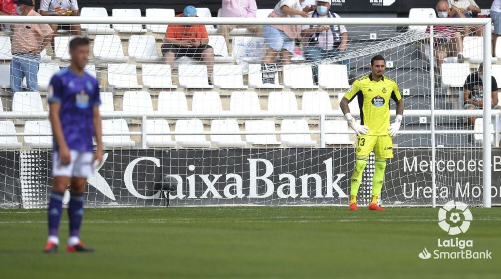 El Real Valladolid salió derrotado de Burgos.  / LALIGA.