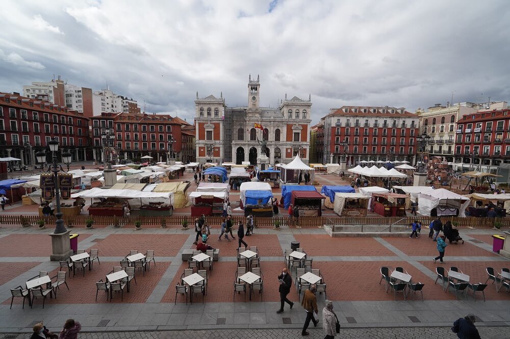 Mercado Castellano en la Plaza Mayor  / AYUNTAMIENTO DE VALLADOLID
