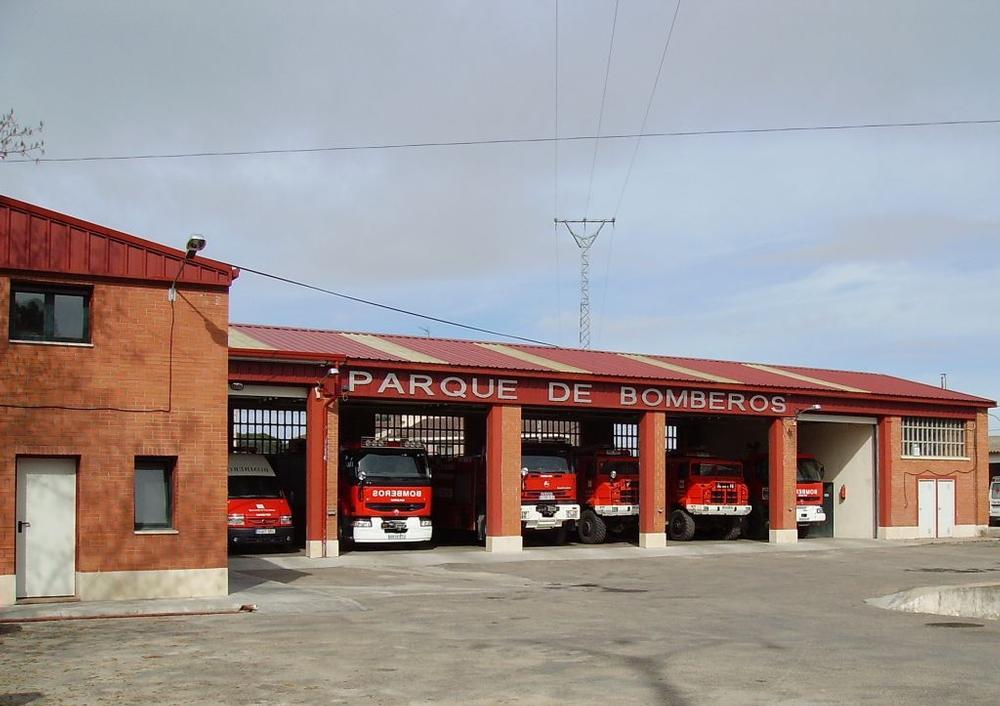 Los cinco parques de bomberos, a excepción de Arroyo, también son de la Diputación.