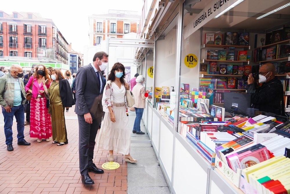 Inauguración de la 54 Feria del Libro de Valladolid  / MIRIAM CHACÓN / ICAL